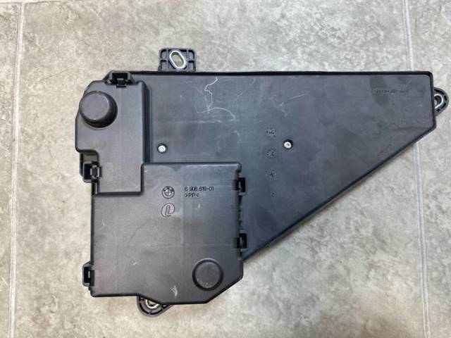 61146906618 BMW Блок предохранителей задний салонный купить в Кривой Рог