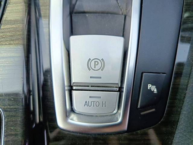 61319355233 BMW Клавиша электромеханического стояночного тормоза купить в Ровно