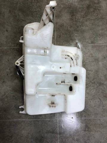 61677179453 BMW Бачок омывателя купить в Киев