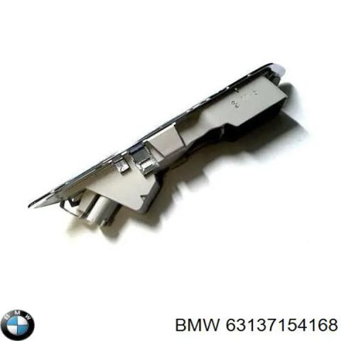 Повторитель поворота на крыле, правый 63137154168 BMW
