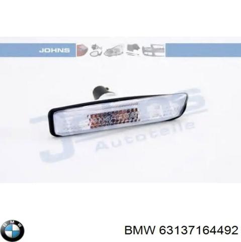 Повторитель поворота на крыле, правый 63137164492 BMW