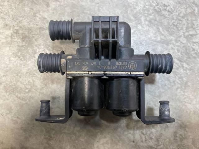 Кран отопителя 64110301939 BMW