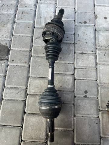 Полуось (привод) передняя 7L0407271 VAG