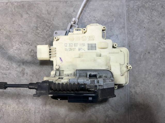 Запор кабины 8J2837015A VAG