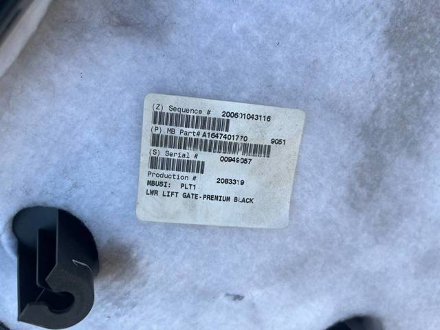 MERCEDES A1647401770 Обшивка (облицовка) крышки багажника (двери 3/5-й задней) в наличии Кривой Рог