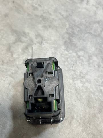 MERCEDES A2048700451 Кнопочный блок управления стеклоподъемником передний левый в наличии Чернигов