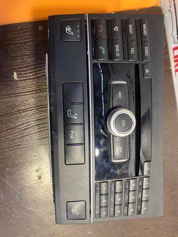 Блок кнопок центральной консоли A2129005212 MERCEDES