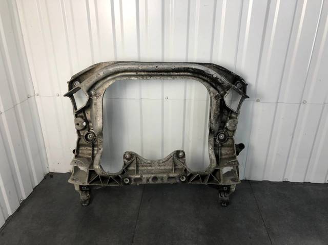 Поперечина передней подвески A2206280257 MERCEDES