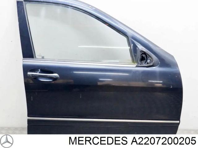 Пассажирская передняя дверь A2207200205 MERCEDES