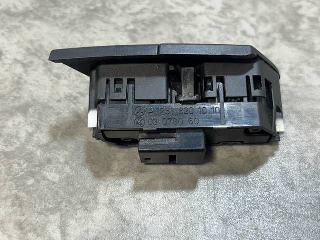 MERCEDES A2518201010 в наличии Кривой Рог