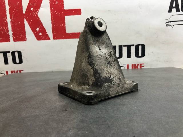 A6042230004 MERCEDES Кронштейн подушки (опоры) двигателя правой купить в Каменское