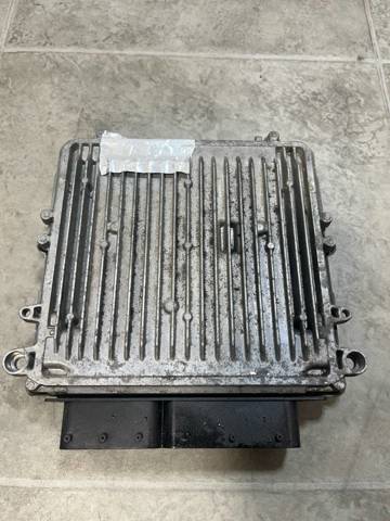 Модуль управления двигателем A6421501478 MERCEDES