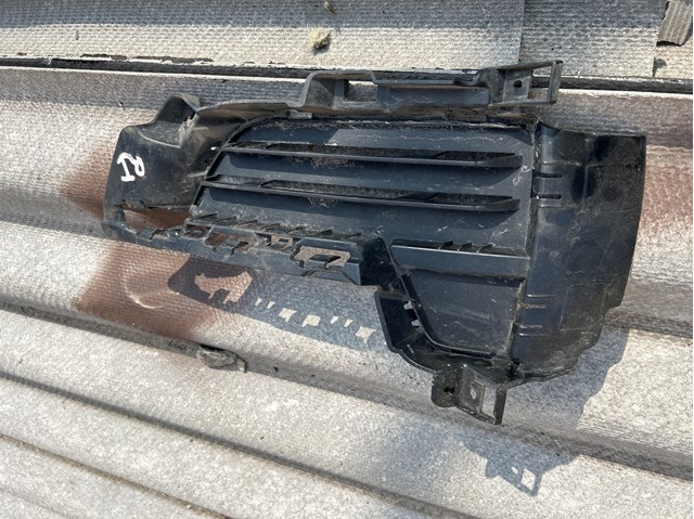 BMW 51117307994 Решетка бампера переднего правая нижняя в наличии Одесса