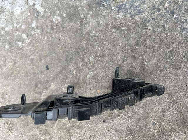 KD45500T1 Кронштейн бампера переднего внешний правый купить Николаев