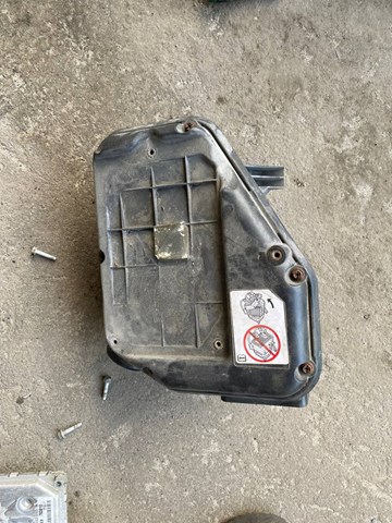 Корпус воздушного фильтра 5145595AA CHRYSLER