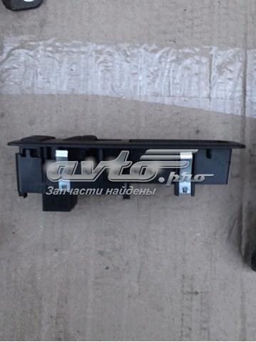56046554AD CHRYSLER Кнопочный блок управления стеклоподъемником передний правый купить в Черновцы