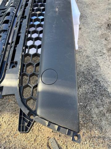 Решетка бампера переднего нижняя 86562B2500 HYUNDAI