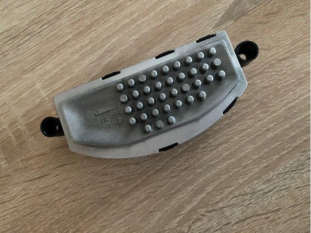 Реле отопителя Jeep Cherokee