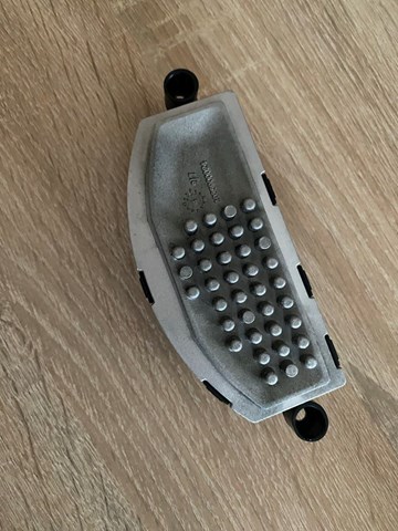 F011500111 CHRYSLER Резистор печки купить в Каменское