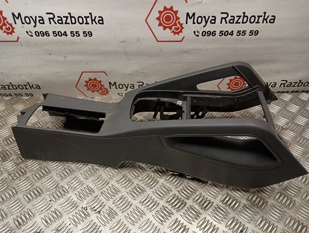1K0863243A Консоль панели управления центральная купить Киев