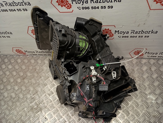 271201376R Корпус печки в сборе купить Чернигов