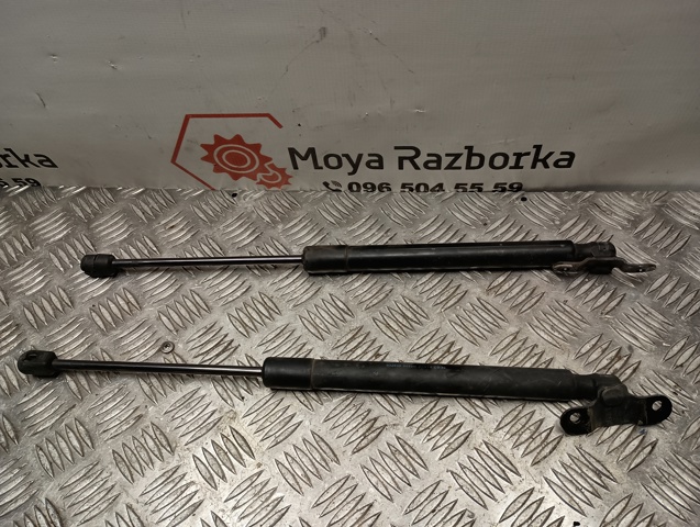 Газовый упор багажника Volkswagen Golf 6