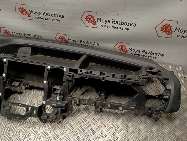 681004777R Панель салона передняя "торпедо" купить Полтава