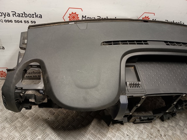 681004777R RENAULT Торпедо купить в Житомир