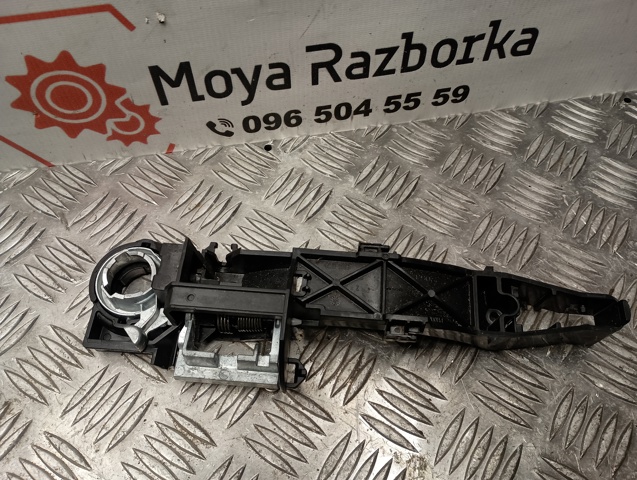 806070377R RENAULT Держатель наружной ручки двери задней левой купить в Черкассы