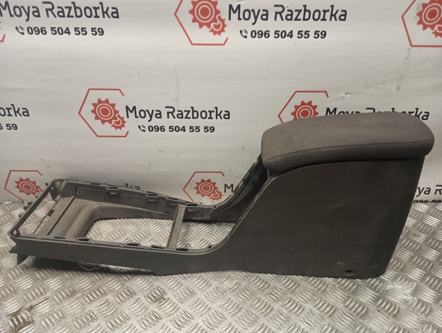 RENAULT 8200079090 Консоль панели управления центральная в наличии Киев