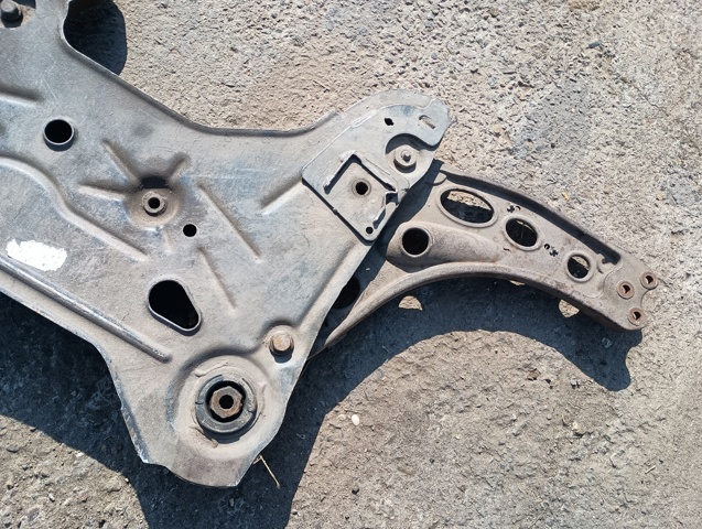8200415900 RENAULT Балка передней подвески (подрамник) купить в Черкассы
