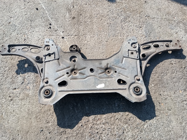 8200415900 RENAULT Балка передней подвески (подрамник) купить в Ужгород