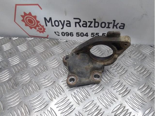 8200452283 Renault (RVI) опора подвесного подшипника передней полуоси