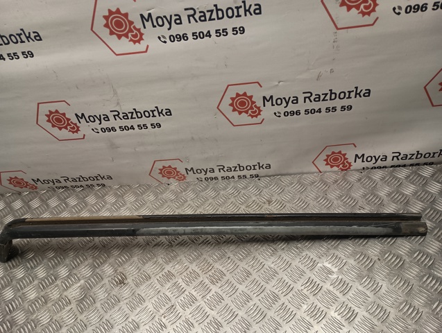 RENAULT 8200841767 Рельс направляющей сдвижной двери центральный правый в наличии Кривой Рог