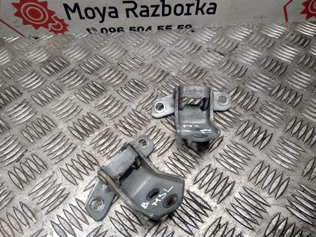F15158210 MAZDA Петля двери передней купить в Хмельницкий