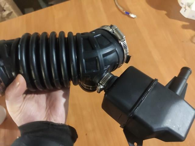 16576JD20A NISSAN Выпускной патрубок воздушного фильтра купить в Чернигов