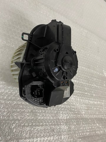 VAG 7P0820021H Вентилятор печки в наличии Харьков