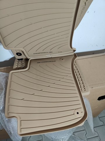 958044801554H0 PORSCHE купить в Ирпень