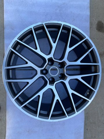 PORSCHE 95B601025DL в наличии Николаев