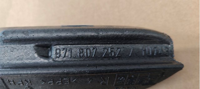 971807252 Porsche
