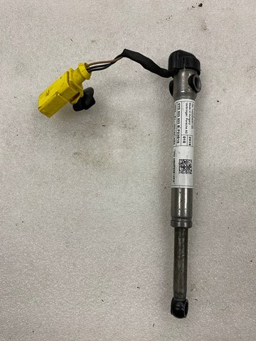 9Y0823823B PORSCHE купить в Черкассы