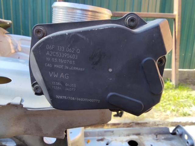 Дроссельная заслонка в сборе Volkswagen Transporter T5