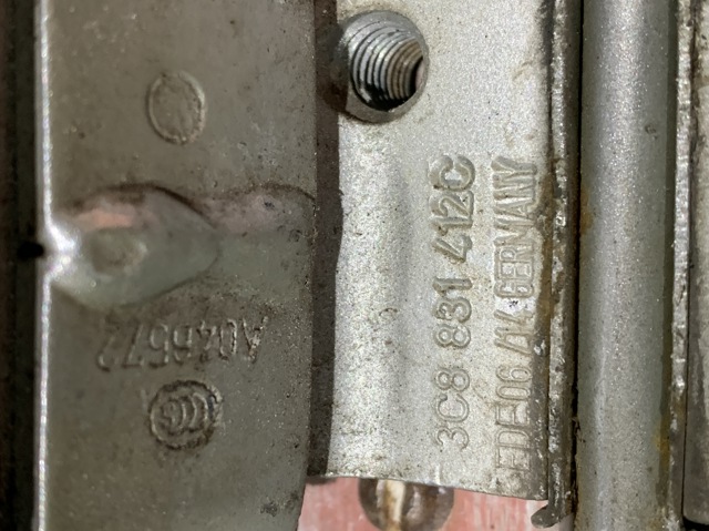 3C8831412C VAG Петля двери передней правой купить в Ровно