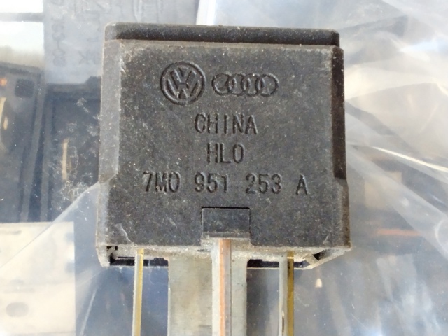 Многофункциональное реле 7M0951253A VAG