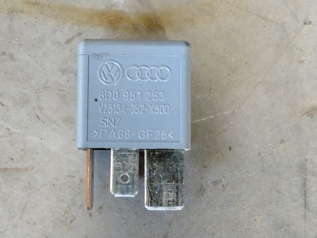 Многофункциональное реле Porsche Cayenne 2