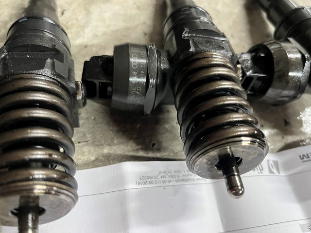 BOSCH 0414720039 Форсунка впрыска топлива в наличии Черновцы