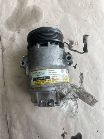 Компрессор кондиционера 09165714 OPEL