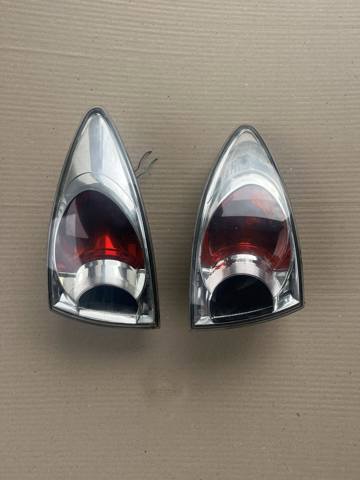 Задний левый внешний фонарь 22061974 MAZDA