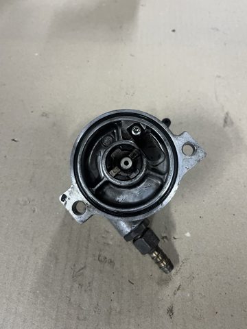 Насос вакуумный 90466264 OPEL