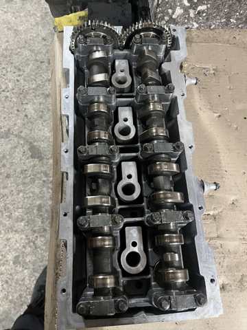 Головка двигателя A6110105220 MERCEDES